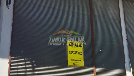 TİMUR EMLAKTAN ÇARŞI İÇİ KAYMAKAMLIK BİNASI KARŞISINDA KİRALIK DEPO